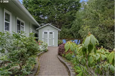 87997 Kelsie Way, Florence, OR 97439 - Photo 39