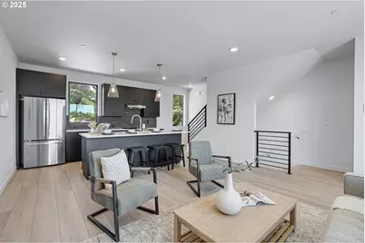 7298 SW 13th Dr, Portland, OR 97239 - Photo 3
