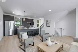 7298 SW 13th Dr, Portland, OR 97239 - Photo 3