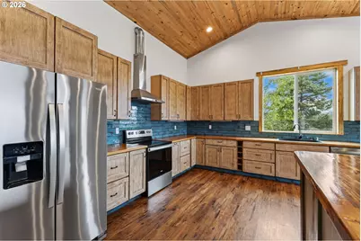 946 N Echo Mountain Rd, Otis, OR 97368 - Photo 13