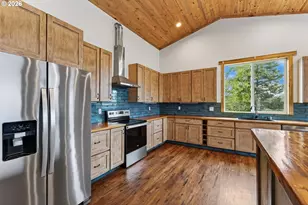 946 N Echo Mountain Rd, Otis, OR 97368 - Photo 13