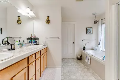 3428 River Pointe Dr, Eugene, OR 97408 - Photo 15