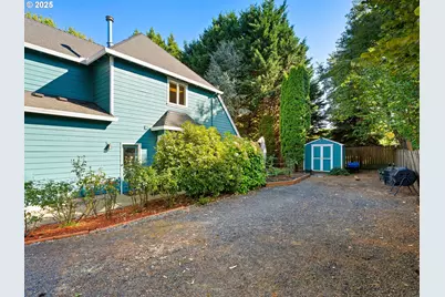 9096 SW Omara St, Tigard, OR 97223 - Photo 47