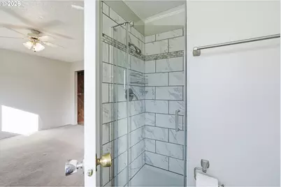 18630 SE Sunnyside Rd, Damascus, OR 97089 - Photo 19