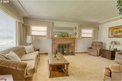 6131 N Villard Ave, Portland, OR 97217 - Photo 5