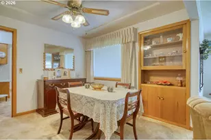 6131 N Villard Ave, Portland, OR 97217 - Photo 9