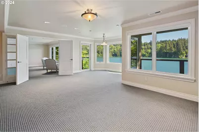 2240 Summit Ct, Lake Oswego, OR 97034 - Photo 37