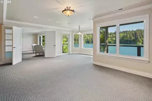2240 Summit Ct, Lake Oswego, OR 97034 - Photo 37