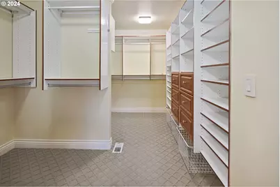 2240 Summit Ct, Lake Oswego, OR 97034 - Photo 25