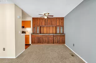 5150 S Landing Dr, Portland, OR 97239 - Photo 9