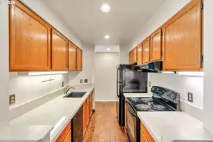 5150 S Landing Dr, Portland, OR 97239 - Photo 11