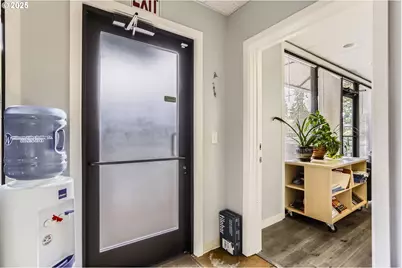 5215 SE Flavel Dr, Portland, OR 97206 - Photo 13