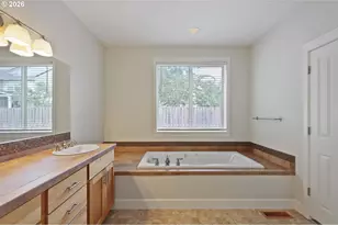 655 NW Willow Glen Pl, Beaverton, OR 97006 - Photo 19