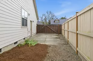 1264 S 41st Pl, Springfield, OR 97478 - Photo 41