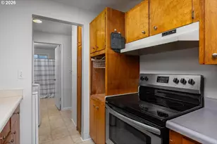 5594 SW Erickson Ave, Beaverton, OR 97005 - Photo 9