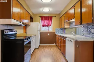 3607 SE 130th Ave, Portland, OR 97236 - Photo 11