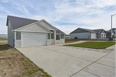 2208 Key Boulevard, Milton-Freewater, OR 97862 - Photo 3