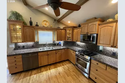 31601 SE Lawrence Rd, Estacada, OR 97023 - Photo 9
