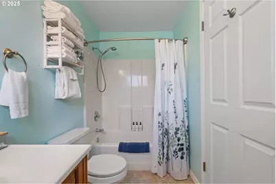 269 S Pacific St, Rockaway Beach, OR 97136 - Photo 15