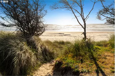 269 S Pacific St, Rockaway Beach, OR 97136 - Photo 17