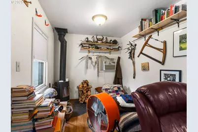 3927 NE 47th Ave, Portland, OR 97213 - Photo 5