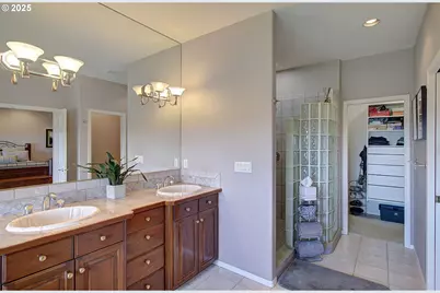 2609 NW Cascade St, Camas, WA 98607 - Photo 17