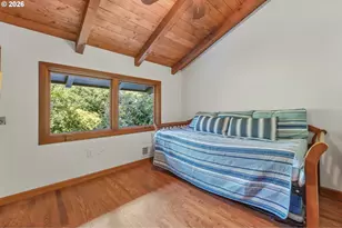 6225 SW Nevada Ct, Portland, OR 97219 - Photo 29