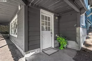 6225 SW Nevada Ct, Portland, OR 97219 - Photo 31