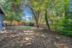6225 SW Nevada Ct, Portland, OR 97219 - Photo 37