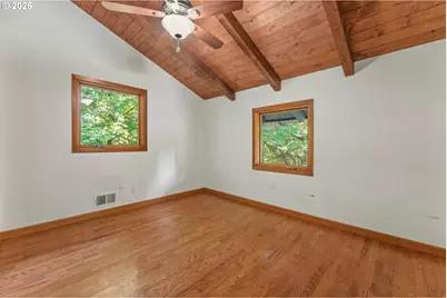 6225 SW Nevada Ct, Portland, OR 97219 - Photo 27