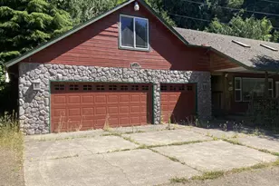 6055 Santa Rd, Florence, OR 97439 - Photo 11