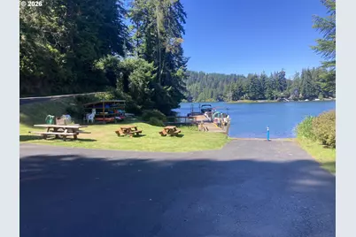 6055 Santa Rd, Florence, OR 97439 - Photo 3
