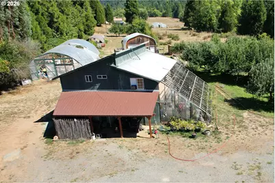 3685 Windy Creek Rd, Glendale, OR 97442 - Photo 3
