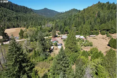 3685 Windy Creek Rd, Glendale, OR 97442 - Photo 33