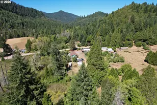 3685 Windy Creek Rd, Glendale, OR 97442 - Photo 33
