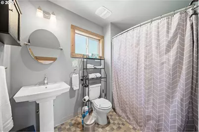 709 W Fourth Plain Blvd, Vancouver, WA 98660 - Photo 13