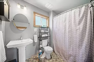 709 W Fourth Plain Blvd, Vancouver, WA 98660 - Photo 13