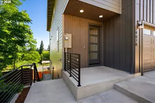 2902 E McLoughlin Blvd, Vancouver, WA 98661 - Photo 13
