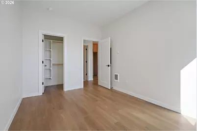 2902 E McLoughlin Blvd #1, Vancouver, WA 98661 - Photo 19