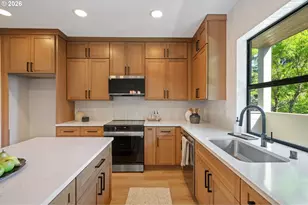2902 E McLoughlin Blvd, Vancouver, WA 98661 - Photo 5
