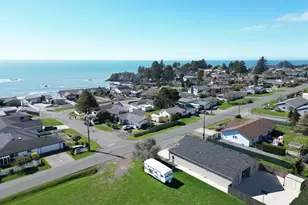 418 Memory Ln, Brookings, OR 97415 - Photo 39