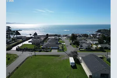 418 Memory Ln, Brookings, OR 97415 - Photo 39