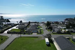 418 Memory Ln, Brookings, OR 97415 - Photo 39