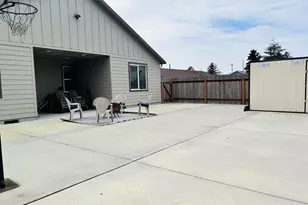 418 Memory Ln, Brookings, OR 97415 - Photo 33
