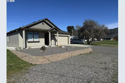 418 Memory Ln, Brookings, OR 97415 - Photo 7