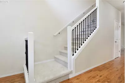 2804 SE 111th Ave, Portland, OR 97266 - Photo 5