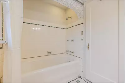 [Address not provided], Portland, OR 97210 - Photo 33