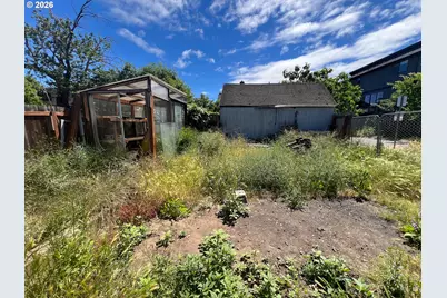 4904 NE 12th Ave, Portland, OR 97211 - Photo 3