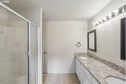 11596 SE Springcrest Dr, Clackamas, OR 97015 - Photo 33