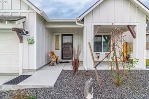 529 E Legacy Ave, Hermiston, OR 97838 - Photo 3